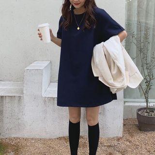 Short-sleeve Pleated Shift Dress Navy Blue - One Size