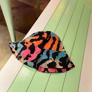 Print Bucket Hat Green & Red - One Size