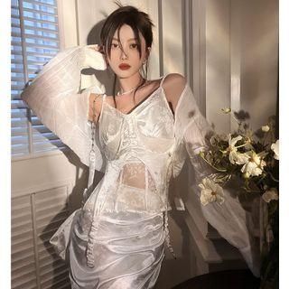 Long-sleeve Cropped Light Jacket / Sleeveless Lace Top / High-waist Midi Skirt