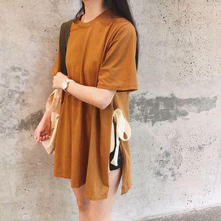Short-sleeve Slit Ribbon T-shirt