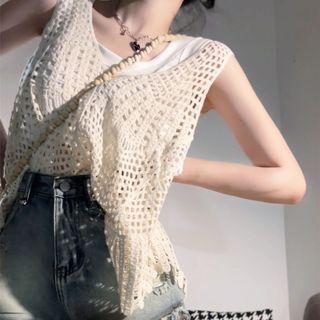 Plain Tank Top / Pointelle Knit Vest / Distressed Denim Shorts