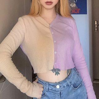 Two Tone Buttoned Cropped Knit Top