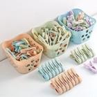 Set: 30 Clothespins + Bucket