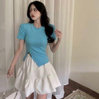 Short-sleeve Slit-hem T-shirt / Mini A-line Skirt