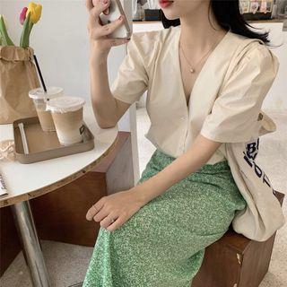 Short-sleeve Buttoned V-neck Blouse / Floral Print A-line Midi Skirt