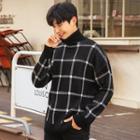 Turtle-neck Loose-fit Plaid Sweater