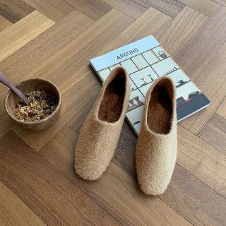 Square-toe Fuzzy Flats