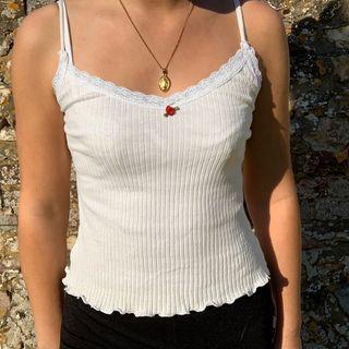 Lace-trim Ribbed-knit Ruffled-hem Camisole Top