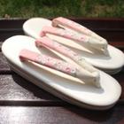 Floral Embroidered Geta Sandals