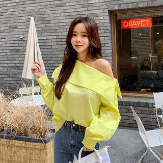 Off-shoulder Button-side Blouse