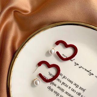 Faux Pearl Flannel Heart Earring