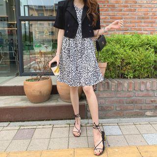 Short-sleeve Double-button Crop Blazer