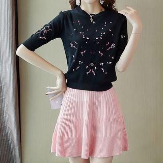 Set: Short-sleeve Patterned Knit Top + A-line Knit Skirt