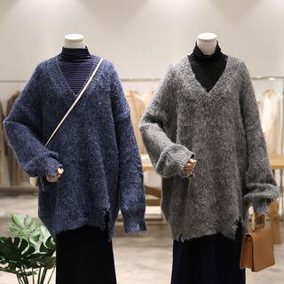Ripped V-neck Long Sweater