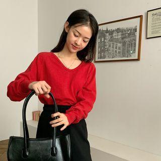 Raglan-sleeve U-neck Knit Top