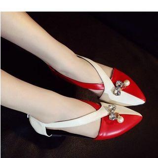 Cross-strap Two-tone Pointy-toe Flats