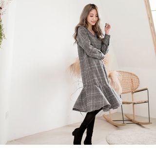 V-neck Buttoned Plaid Mermaid Dress