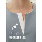 Slit-neckline Letter-detail T-shirt