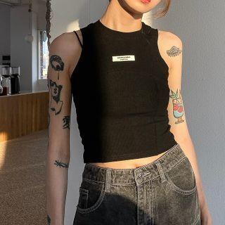 Sleeveless Round Neck Lettering T-shirt