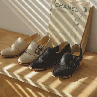 Wingtip Fringe Monk-strap Loafers