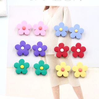 Flower Ear Stud / Clip On Earring