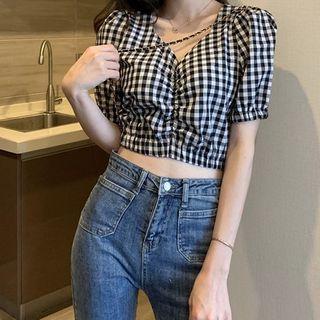 Short-sleeve Crinkled Plaid Top