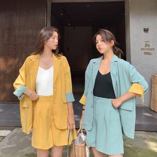 Set: Color Block Single-breasted 3/4-sleeve Blazer + Wide-leg Shorts