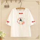 Short-sleeve Embroidered Frog-buttoned T-shirt