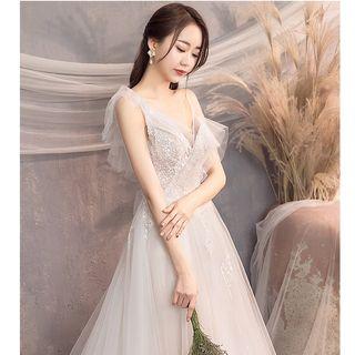 V-neck Open Back Ball Gown Wedding Dress