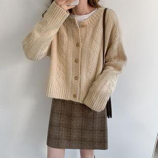 Plain Cable-knitted Crop Cardigan