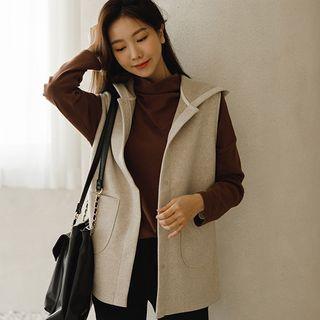 Hooded Snap-button Vest