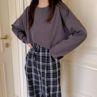 Plain Long-sleeve T-shirt / Plaid Wide-leg Pants