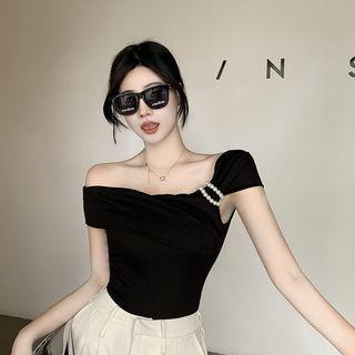 Off-shoulder Faux Pearl Cropped T-shirt