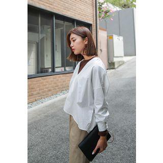 V-neck Loose-fit Shirt