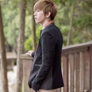 Contrast Faux-leather Collar Blazer