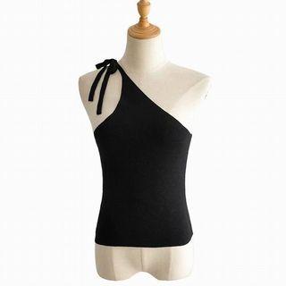 One-shoulder Sleeveless Slim-fit Top