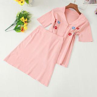 Set: Short-sleeve Floral Knit Top + A-line Skirt