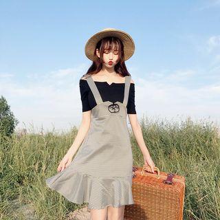 Set: Off-shoulder Short-sleeve T-shirt + Ruffle Hem Pinafore Dress