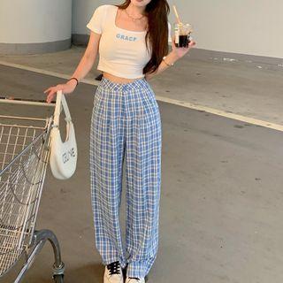 Short-sleeve Lettering T-shirt / Straight Leg Pants