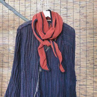 Piped Triangle Scarf