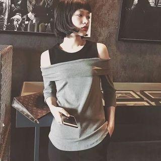 Mock Two Piece Cut Out Shoulder 3/4 Sleeve Top