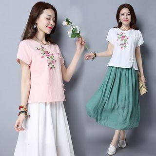Embroidered Frog Buttoned Short-sleeve Top
