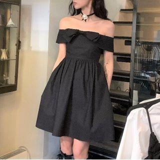 Off-shoulder Bow Accent A-line Dress Black - One Size