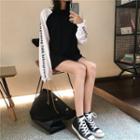 Lettering Color Block Long-sleeve T-shirt Black & White - One Size