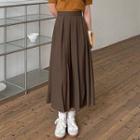 Round-neck Short-sleeve Knit Top / High-waist Accordion Pleat Maxi Skirt