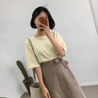 Squared-neck Elbow-sleeve T-shirt