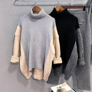 Color Panel Turtleneck Sweater