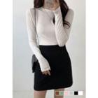 Round-neck Slim-fit Textured T-shirt