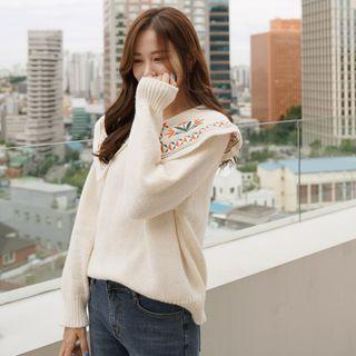 Wide-collar Embroidered Sweater