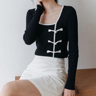 Contrast Trim Square-neck Frog-button Knit Top